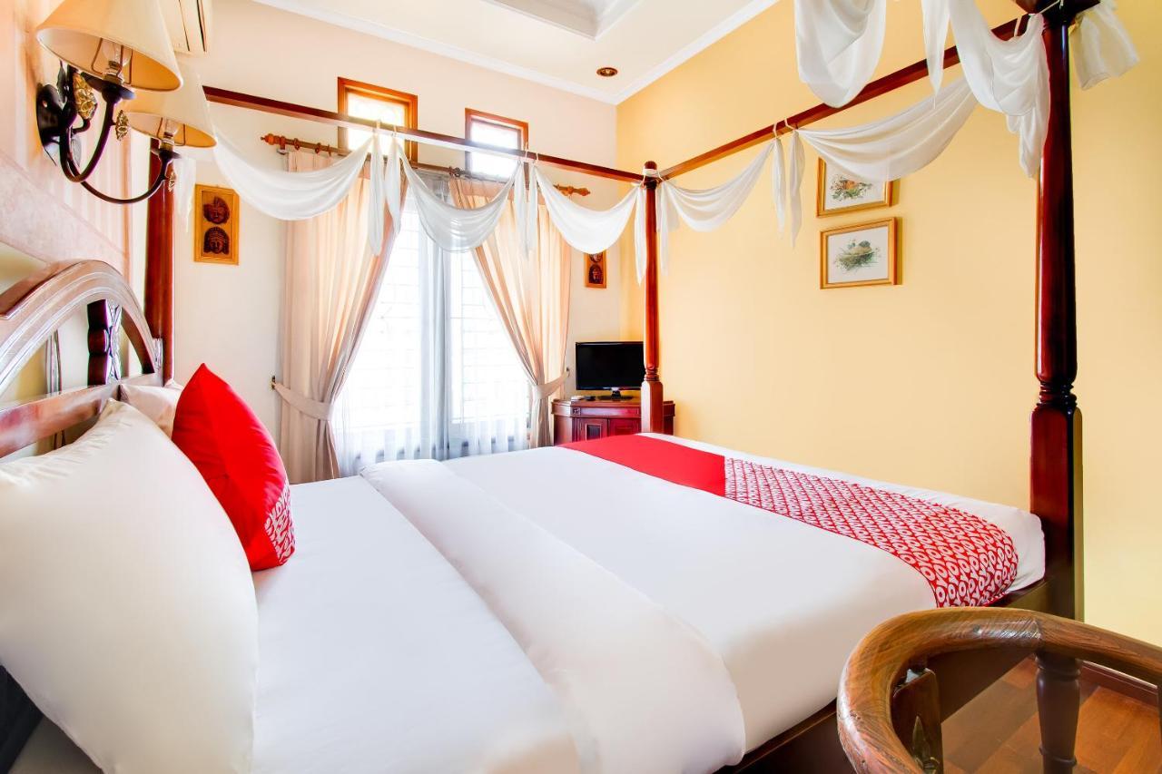 Oyo 3217 The Ts Homestay Malang Eksteriør bilde